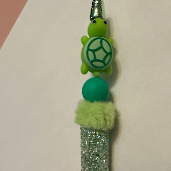 Green Turtle Themed Handmade Pen - Picture 3 of 5